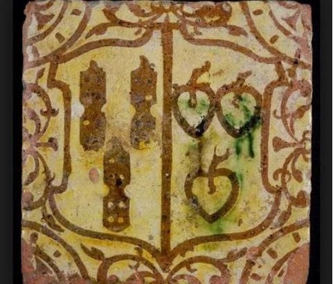 Een zestiende-eeuwse heraldische tegel in het Rotterdam Museum